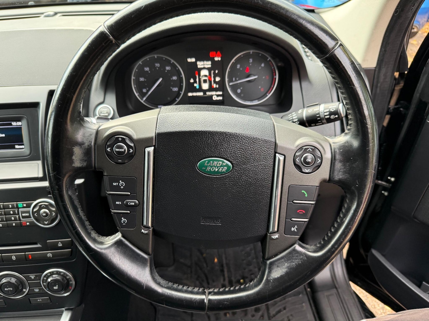 Used Land Rover Freelander 2 2013 for sale - 76349276: Photo 43