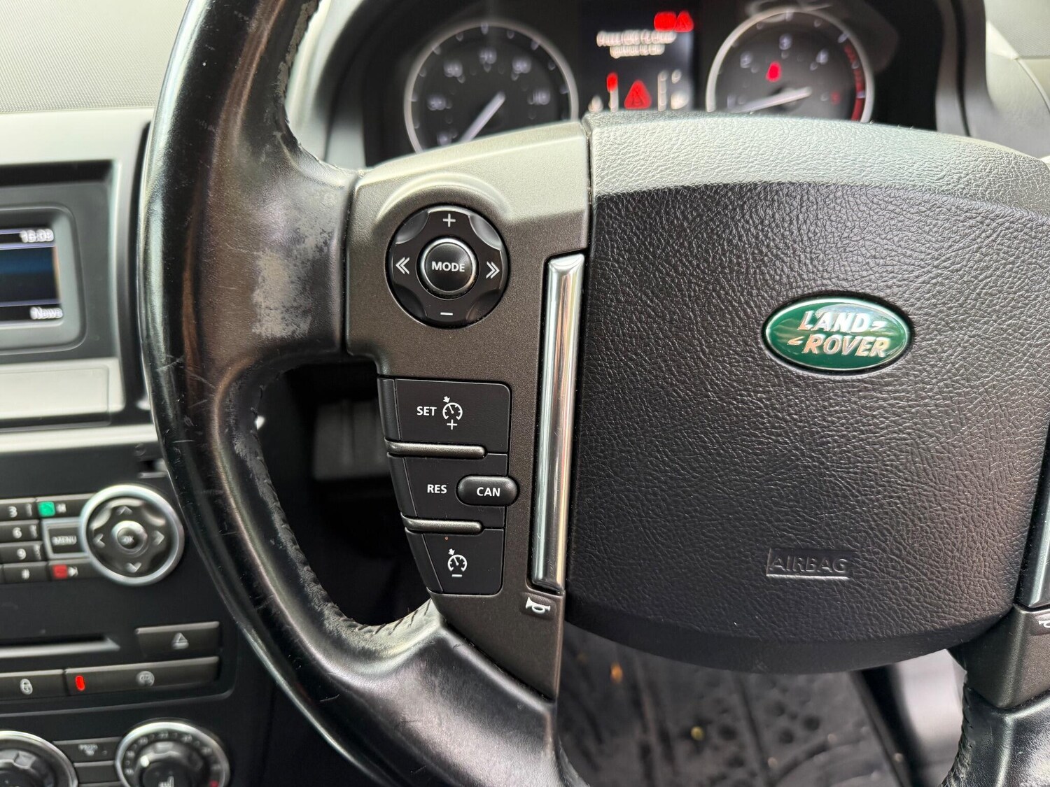 Used Land Rover Freelander 2 2013 for sale - 76349276: Photo 44
