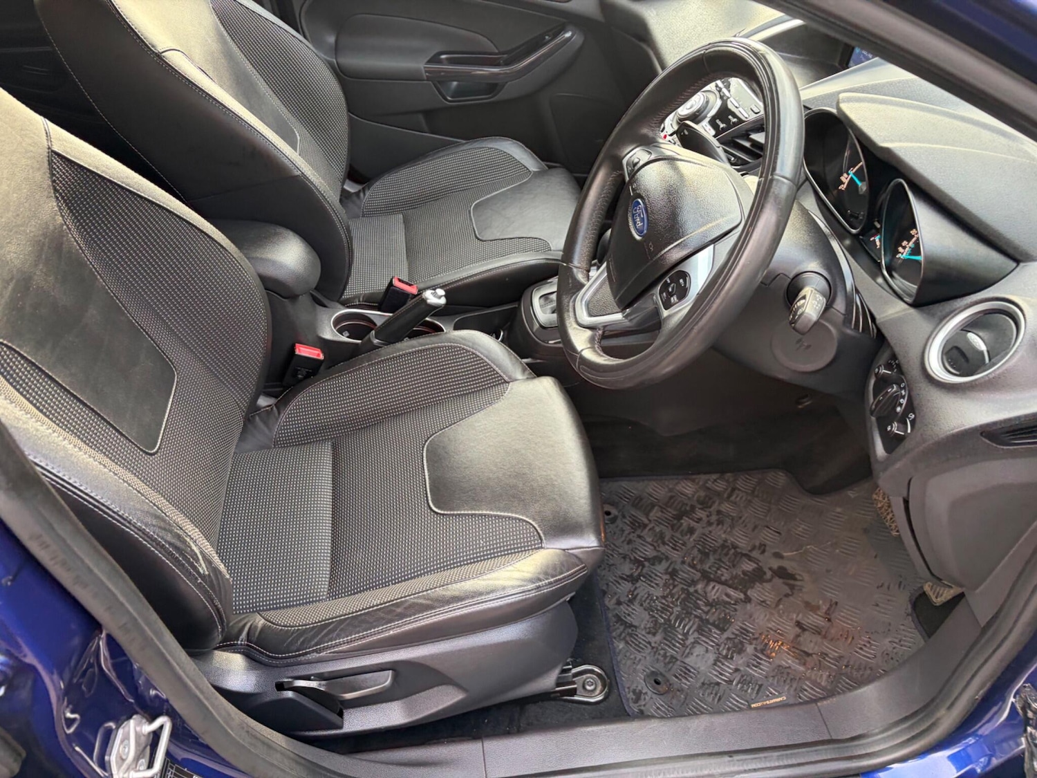 Used Ford Fiesta 2014 for sale - 77253931: Photo 32