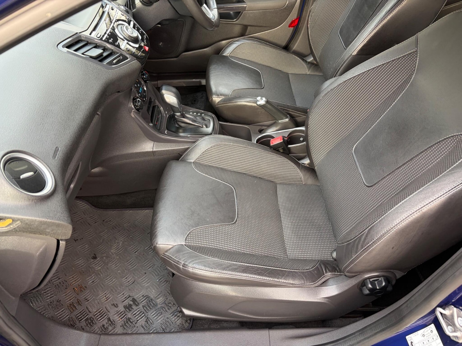 Used Ford Fiesta 2014 for sale - 77253931: Photo 36