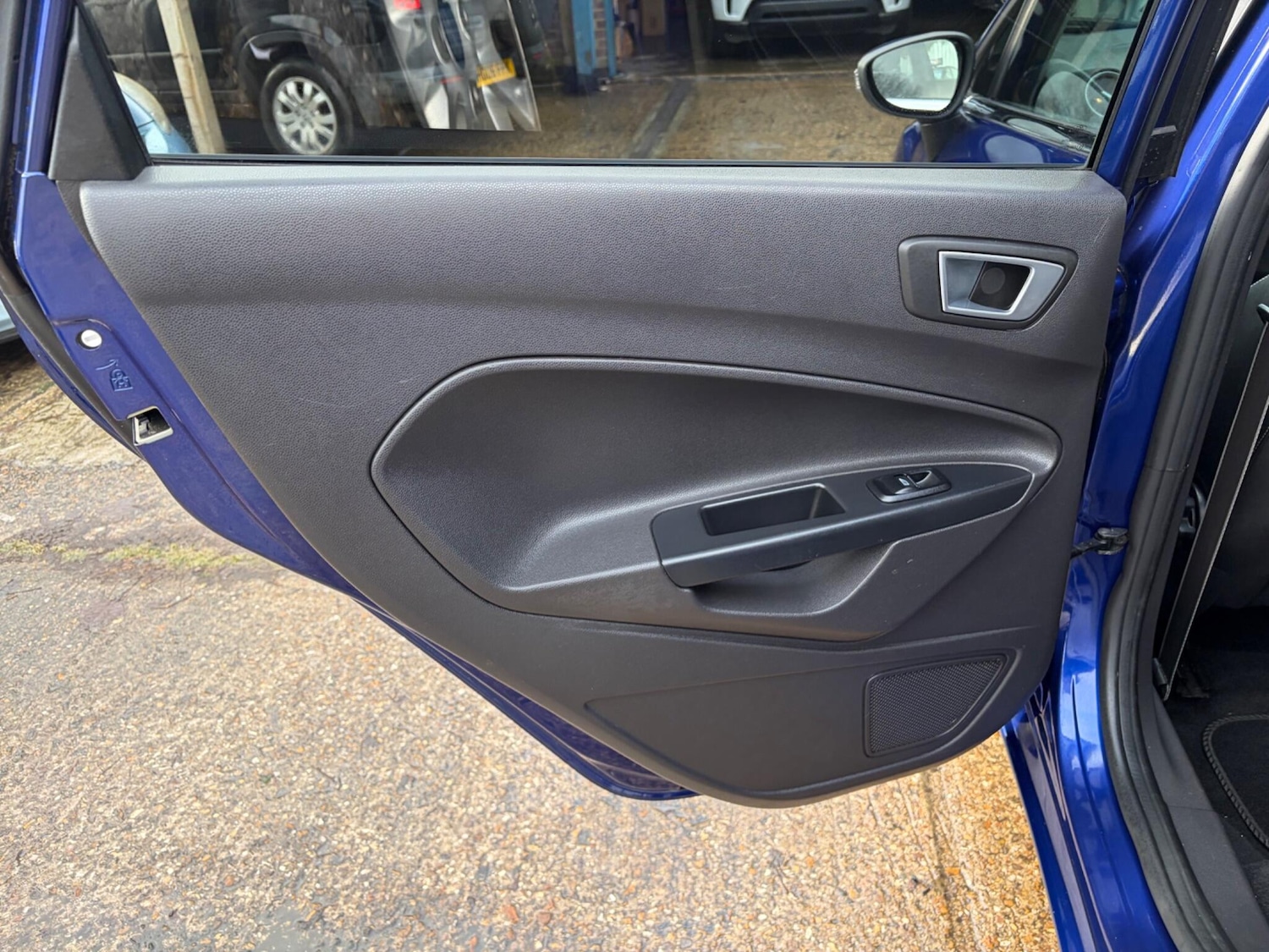 Used Ford Fiesta 2014 for sale - 77253931: Photo 38