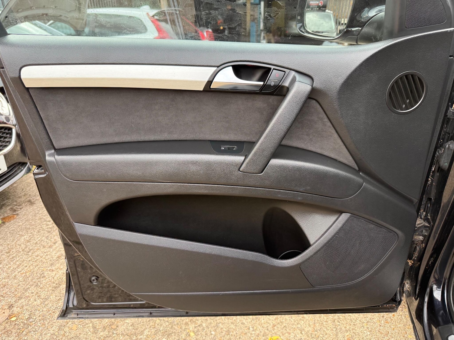 Used Audi Q7 2009 for sale - 76993944: Photo 36