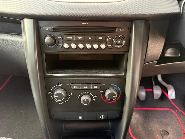 Used Peugeot 207 2009 for sale - 76337167: Photo 27