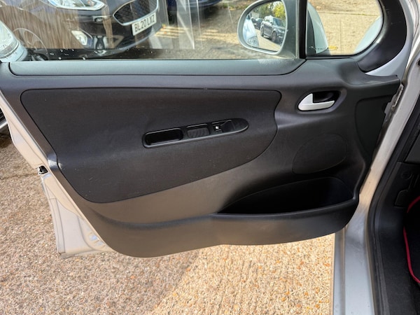 Used Peugeot 207 2009 for sale - 76337167: Photo 34