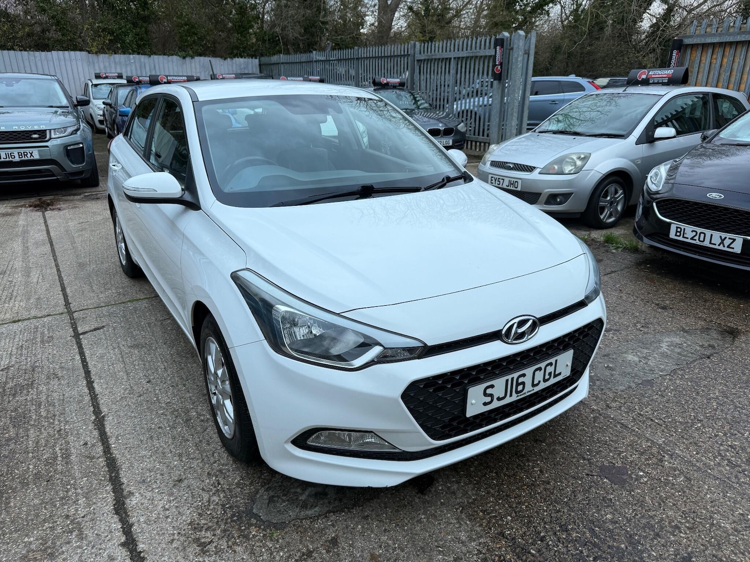 Used Hyundai i20 2016 for sale - 76743334: Photo 1