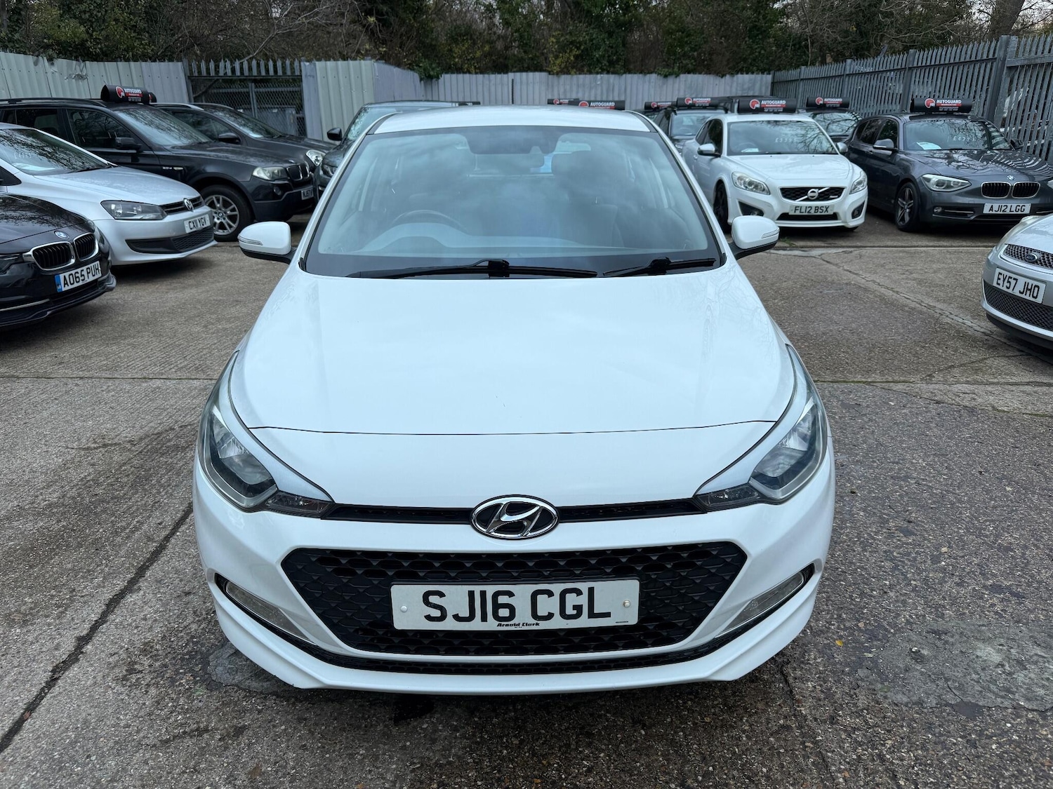 Used Hyundai i20 2016 for sale - 76743334: Photo 2
