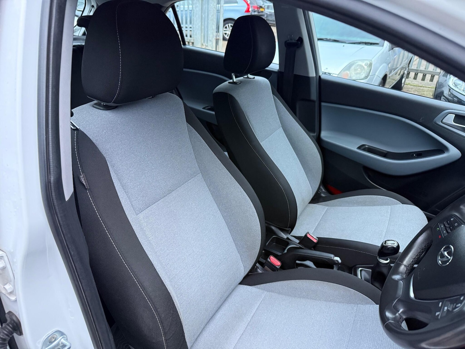 Used Hyundai i20 2016 for sale - 76743334: Photo 33