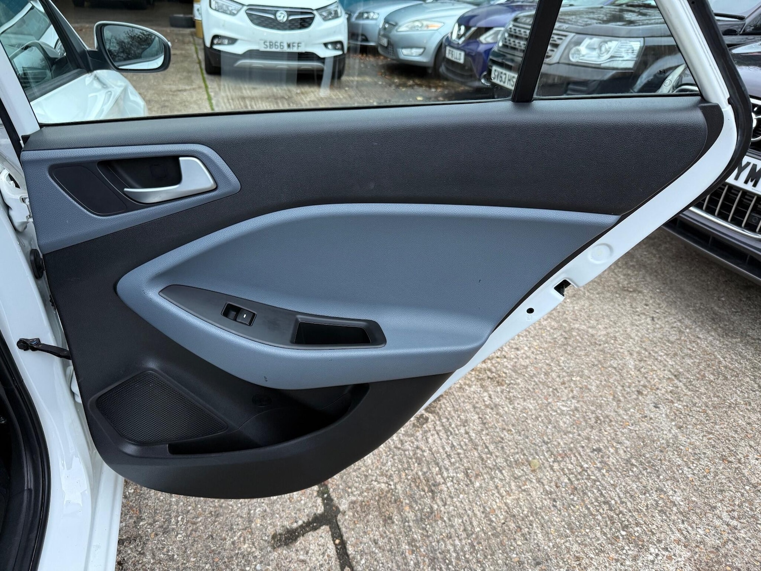 Used Hyundai i20 2016 for sale - 76743334: Photo 44