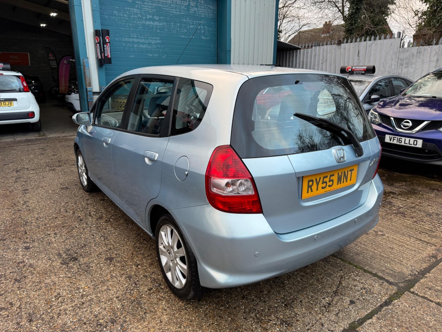 Used Honda Jazz 2005 for sale - 77175745: Photo 6