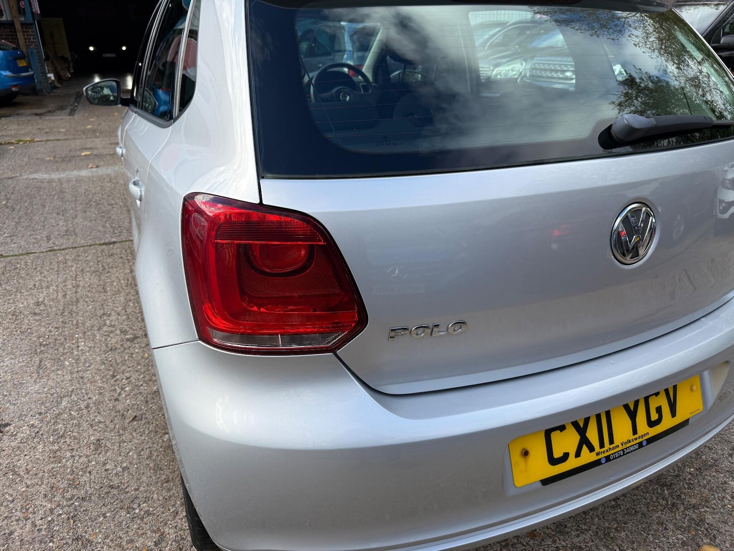 Used Volkswagen Polo 2011 for sale - 76377633: Photo 10