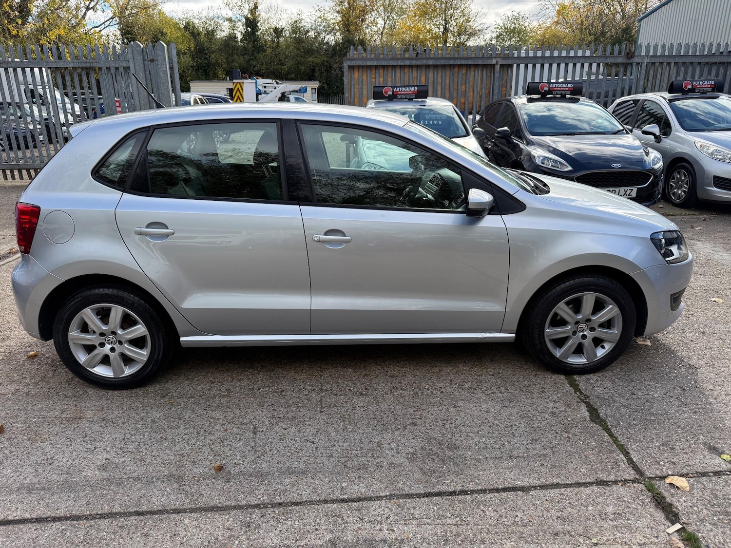Used Volkswagen Polo 2011 for sale - 76377633: Photo 11