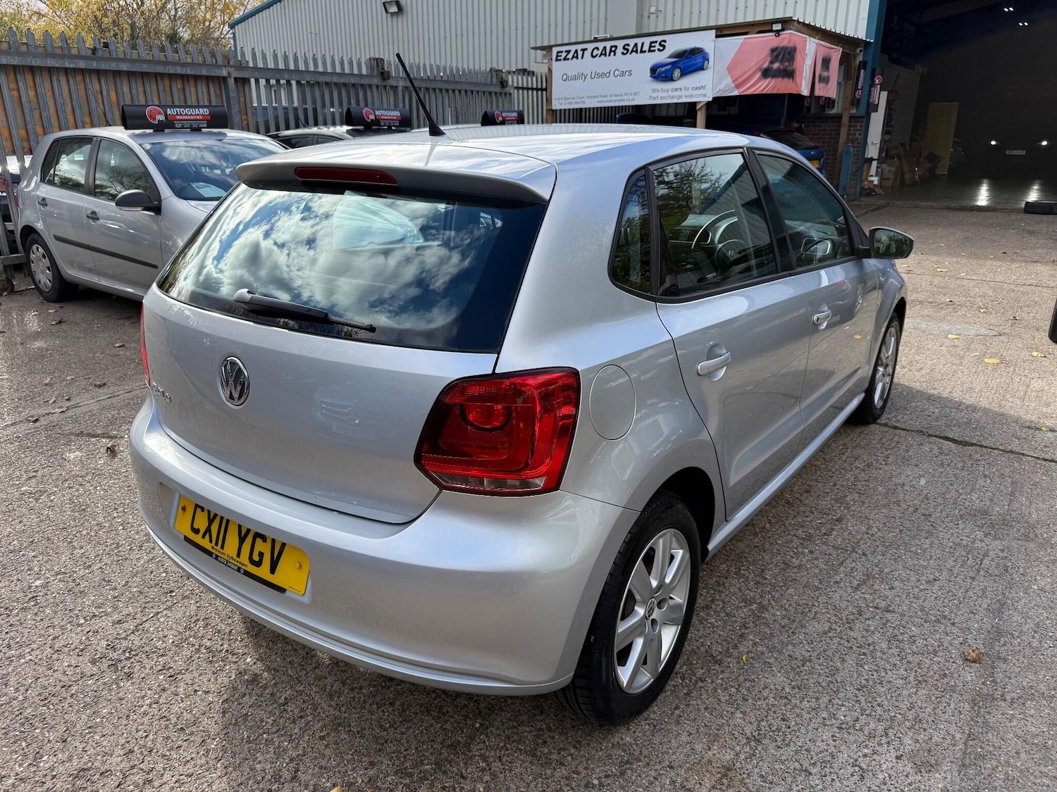 Used Volkswagen Polo 2011 for sale - 76377633: Photo 13
