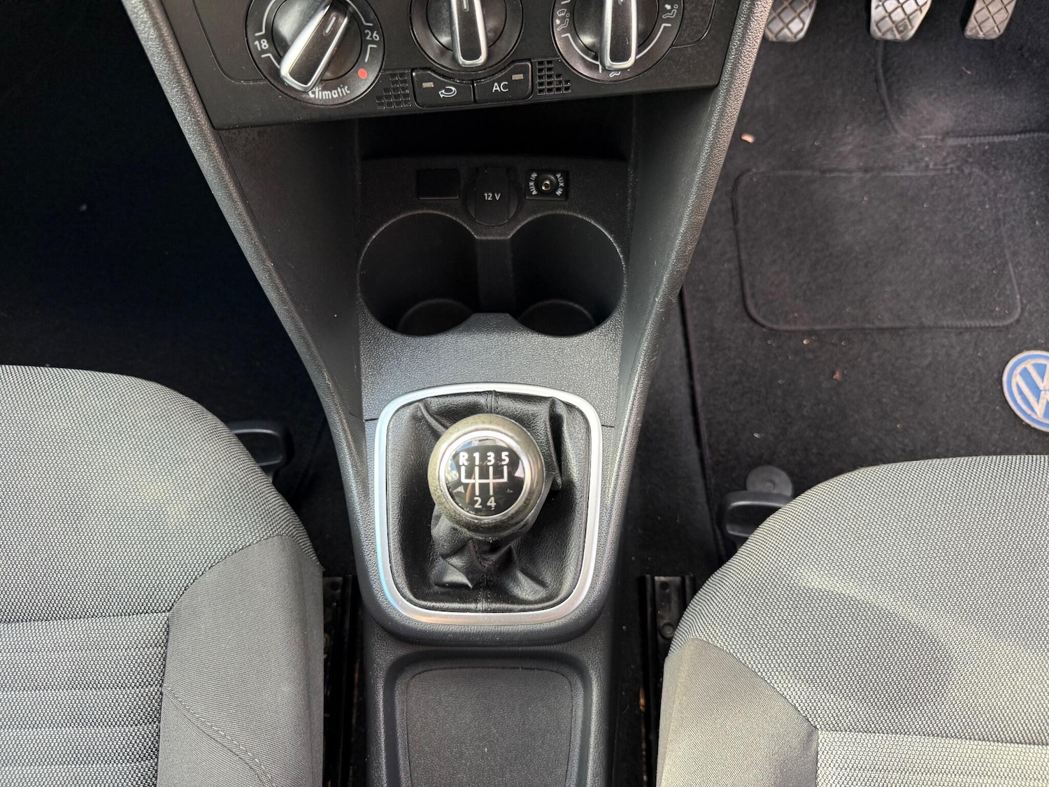 Used Volkswagen Polo 2011 for sale - 76377633: Photo 15