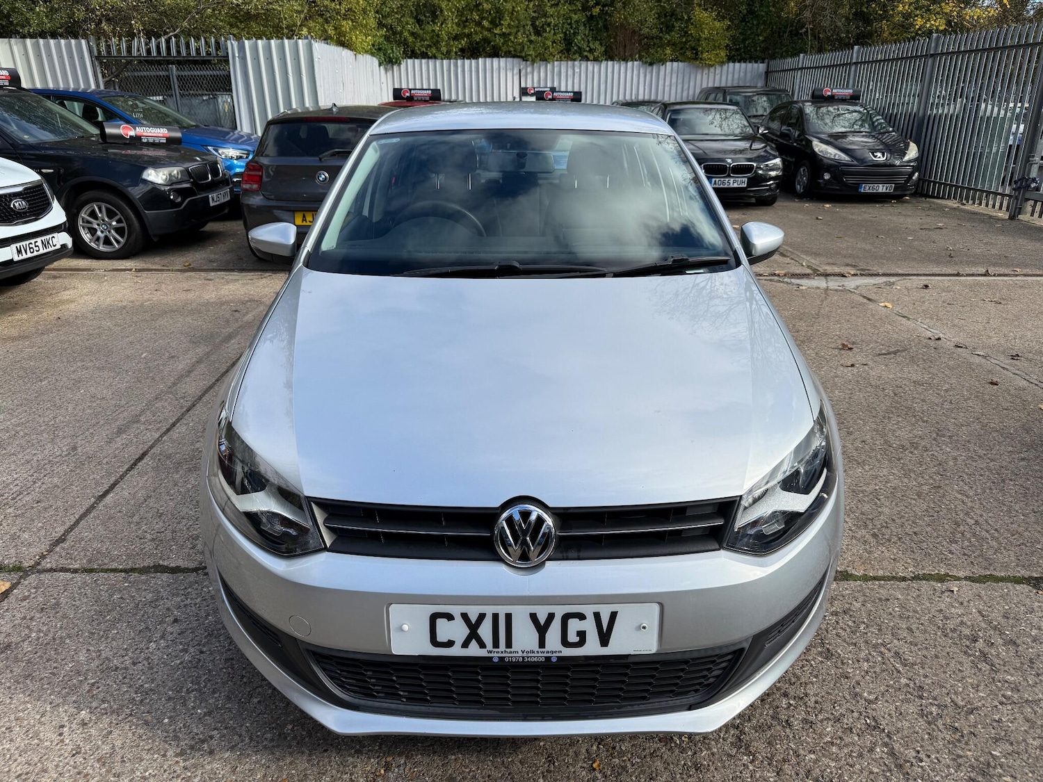 Used Volkswagen Polo 2011 for sale - 76377633: Photo 2