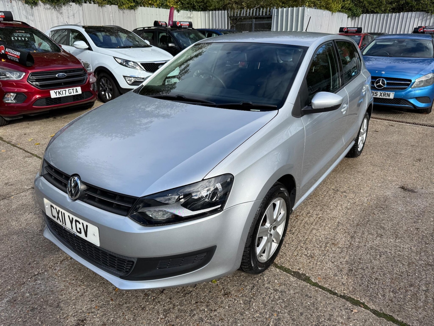 Used Volkswagen Polo 2011 for sale - 76377633: Photo 3