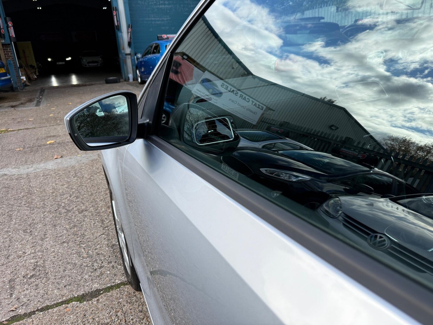 Used Volkswagen Polo 2011 for sale - 76377633: Photo 39