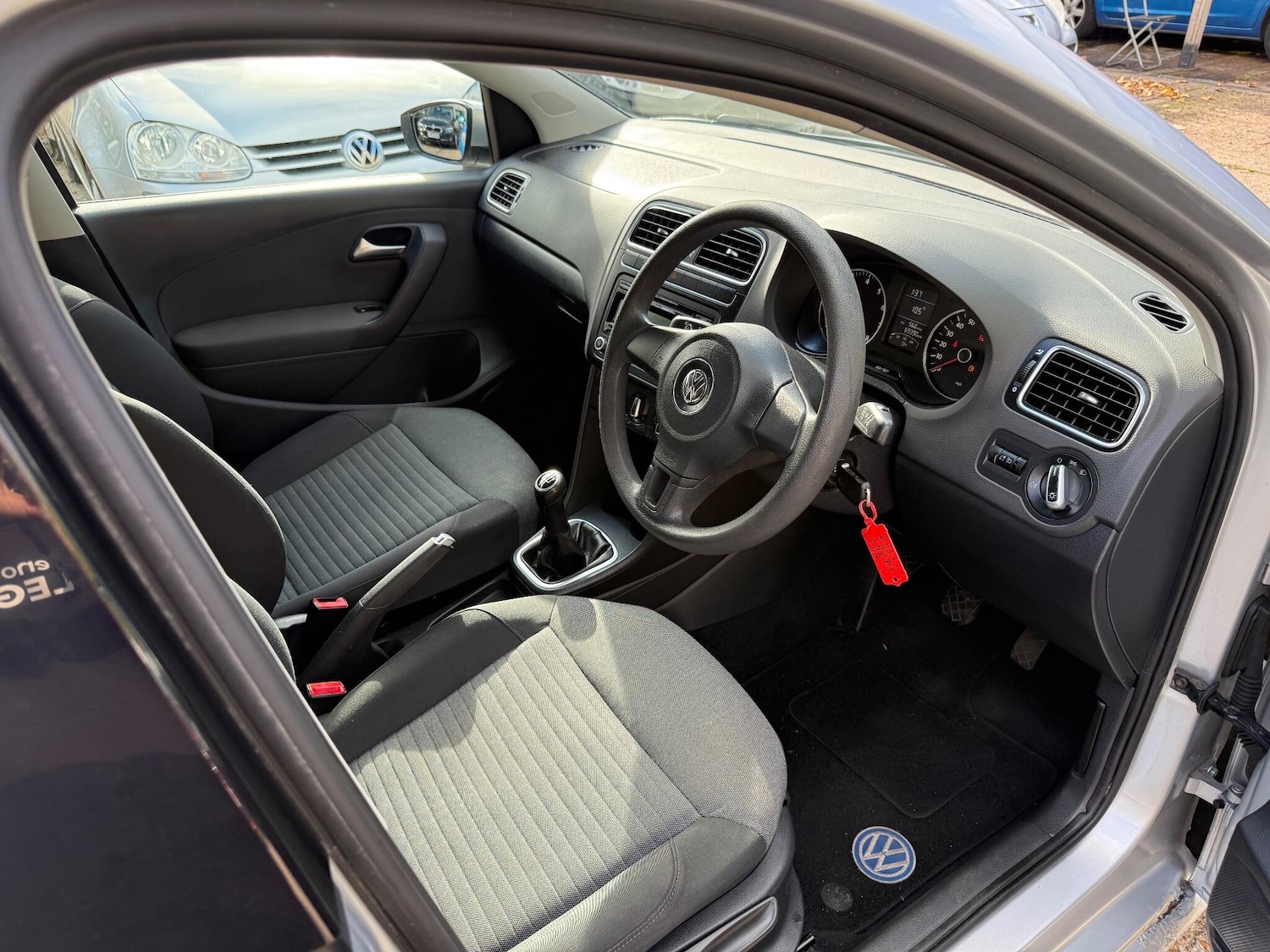 Used Volkswagen Polo 2011 for sale - 76377633: Photo 54