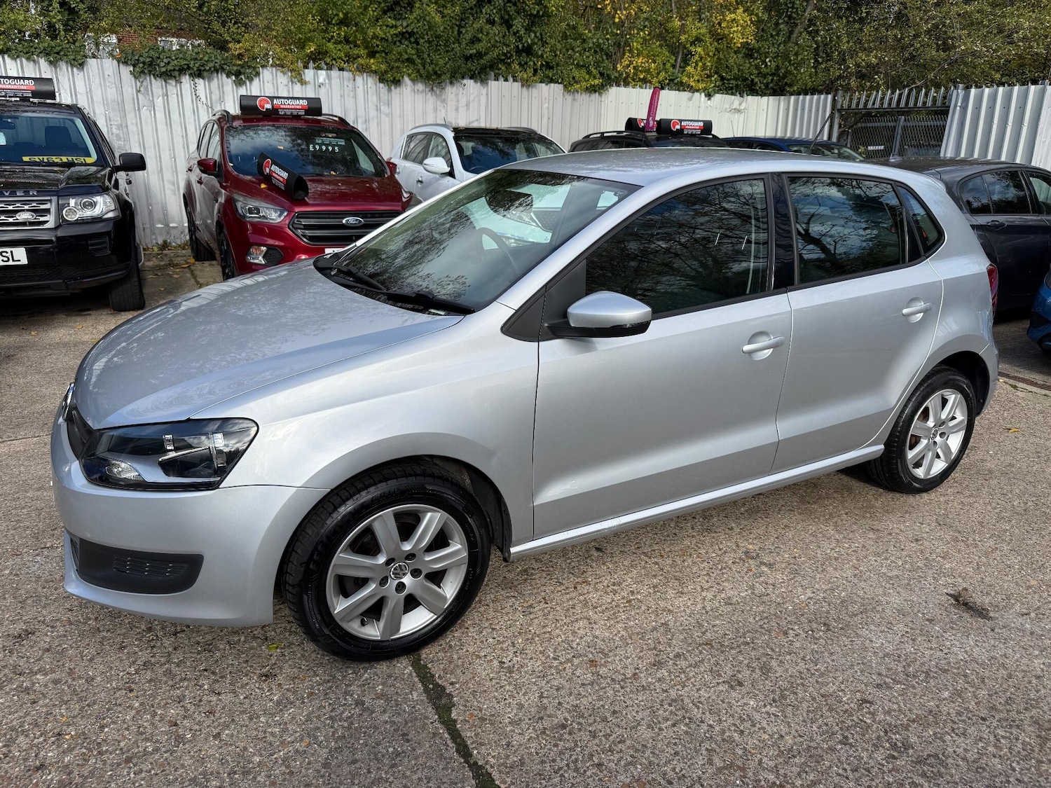Used Volkswagen Polo 2011 for sale - 76377633: Photo 6