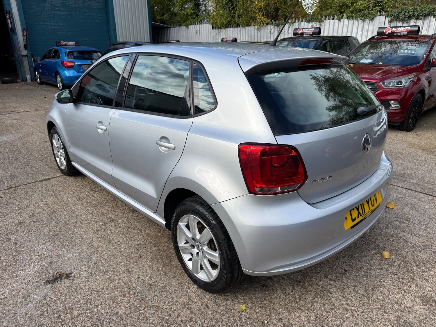 Used Volkswagen Polo 2011 for sale - 76377633: Photo 7
