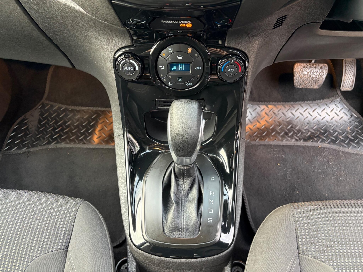 Used Ford Fiesta 2016 for sale - 77254559: Photo 31