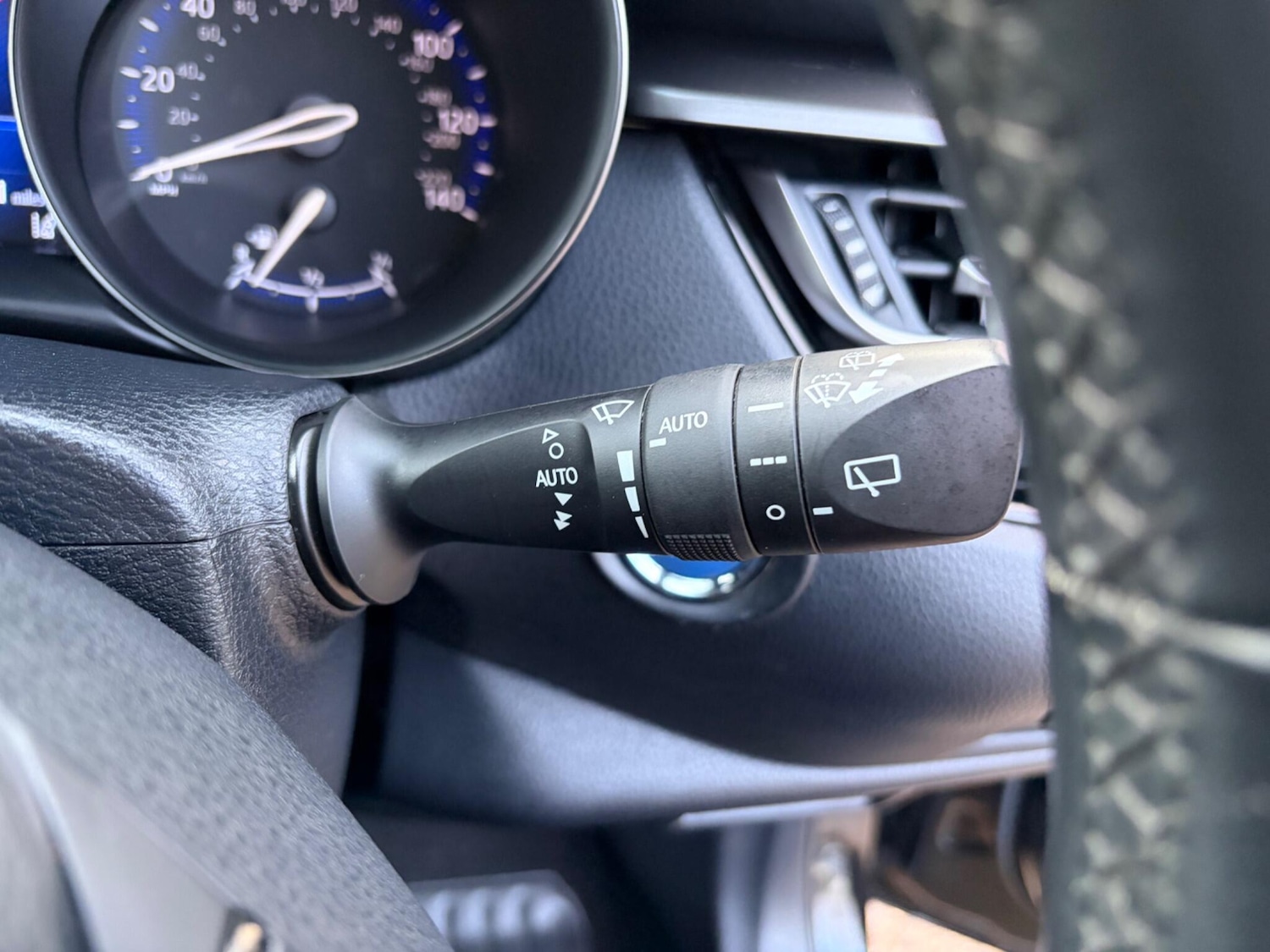 Used Toyota C-HR 2018 for sale - 77396162: Photo 28