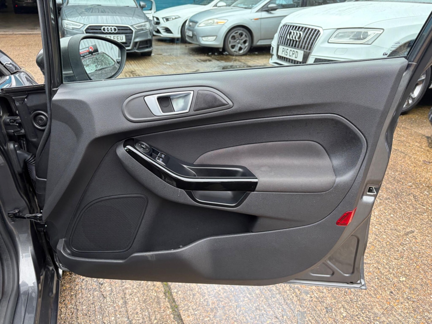 Used Ford Fiesta 2017 for sale - 77794273: Photo 28