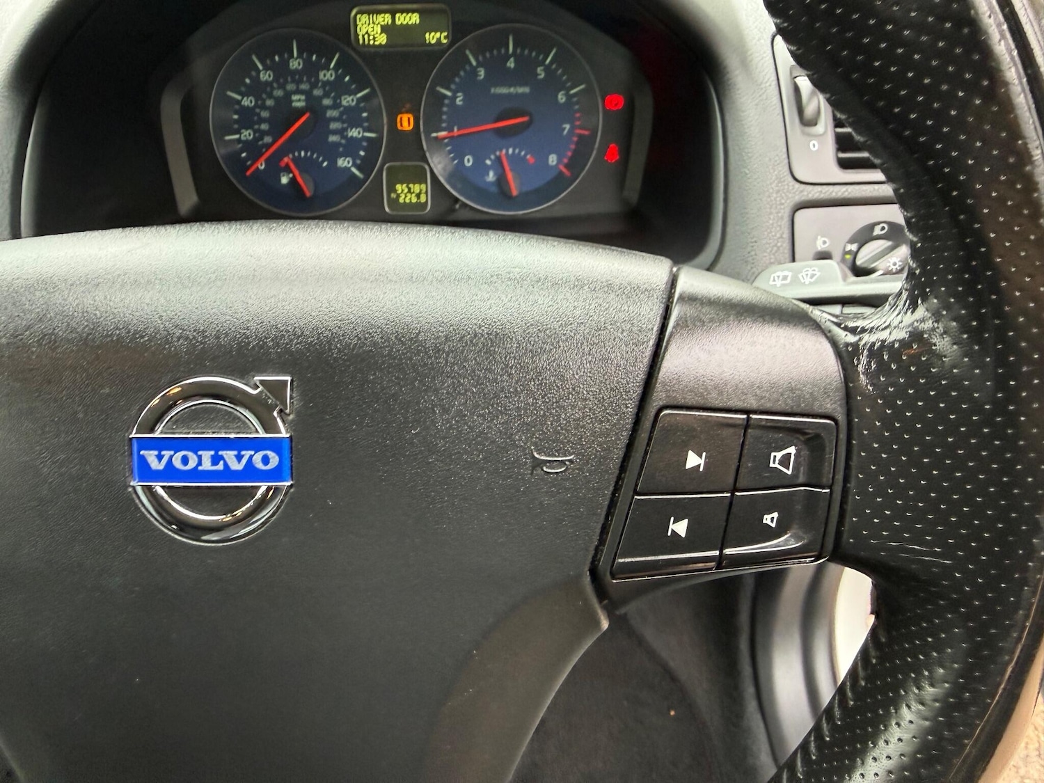 Used Volvo C30 2012 for sale - 76425580: Photo 29