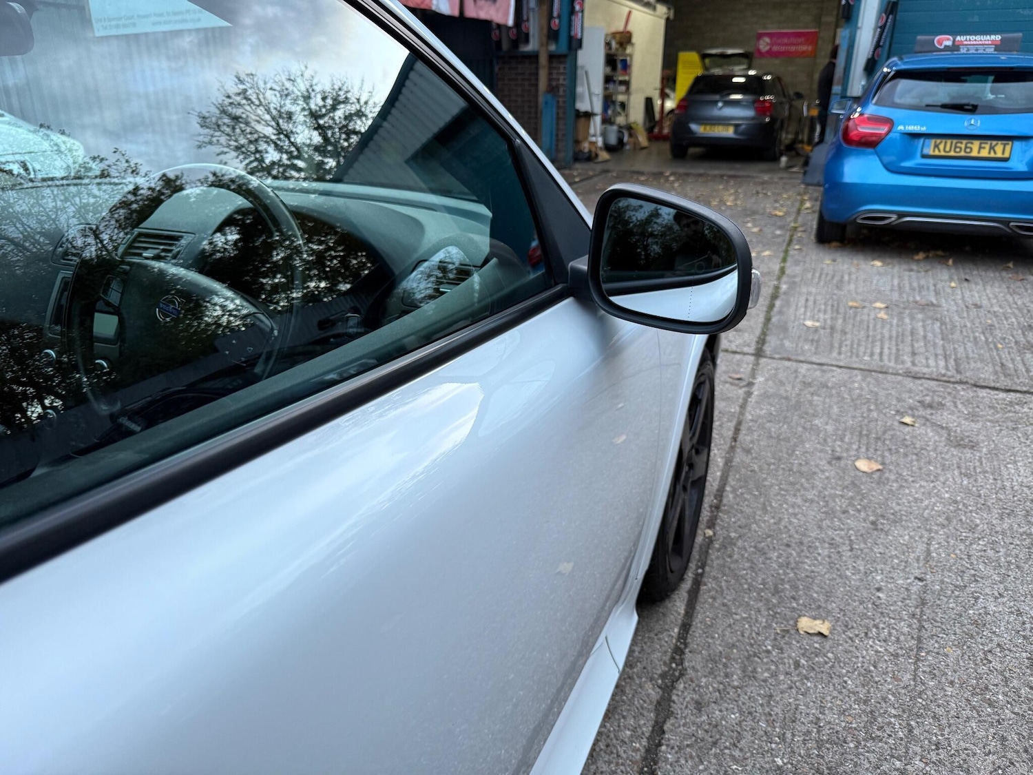 Used Volvo C30 2012 for sale - 76425580: Photo 44