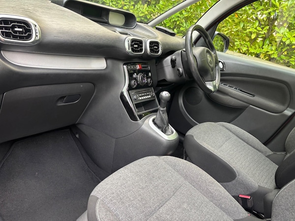 Used Citroen C3 Picasso 2017 for sale - 76108842: Photo 9