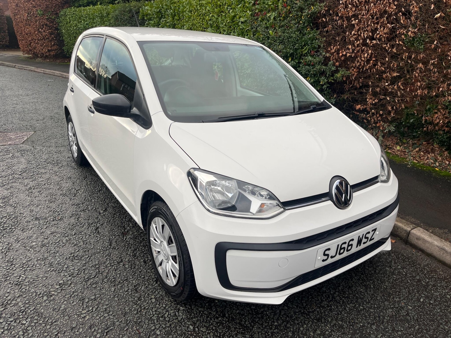 Used Volkswagen up! 2016 for sale - 76976742: Photo 1