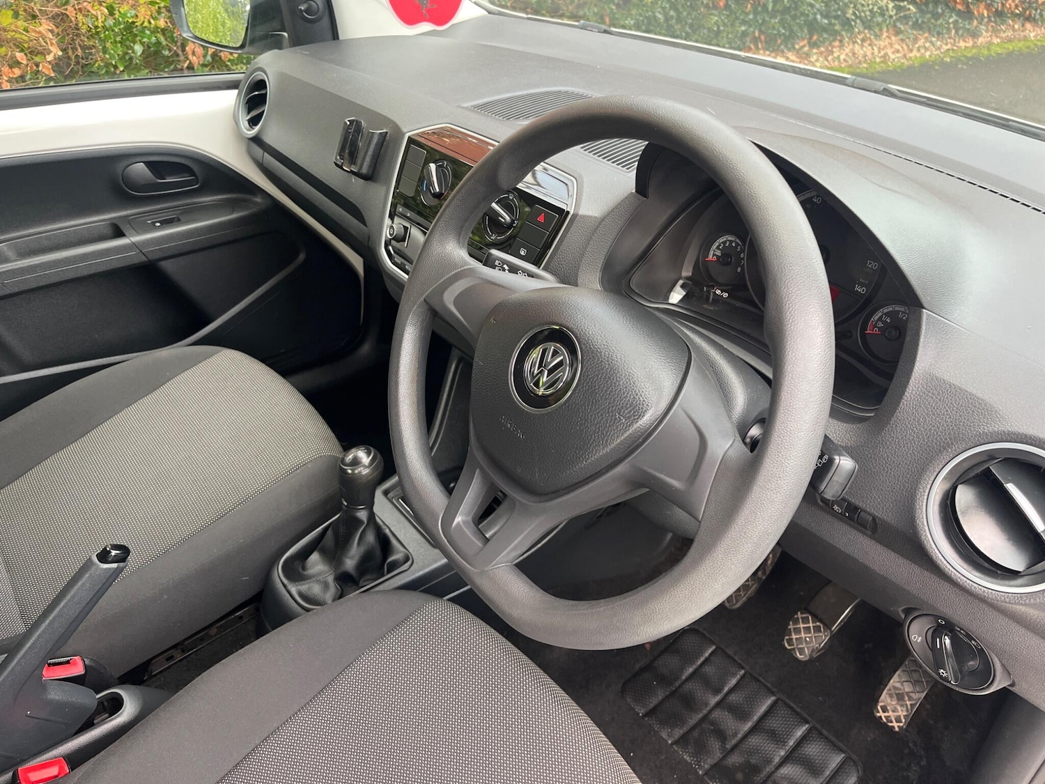 Used Volkswagen up! 2016 for sale - 76976742: Photo 4