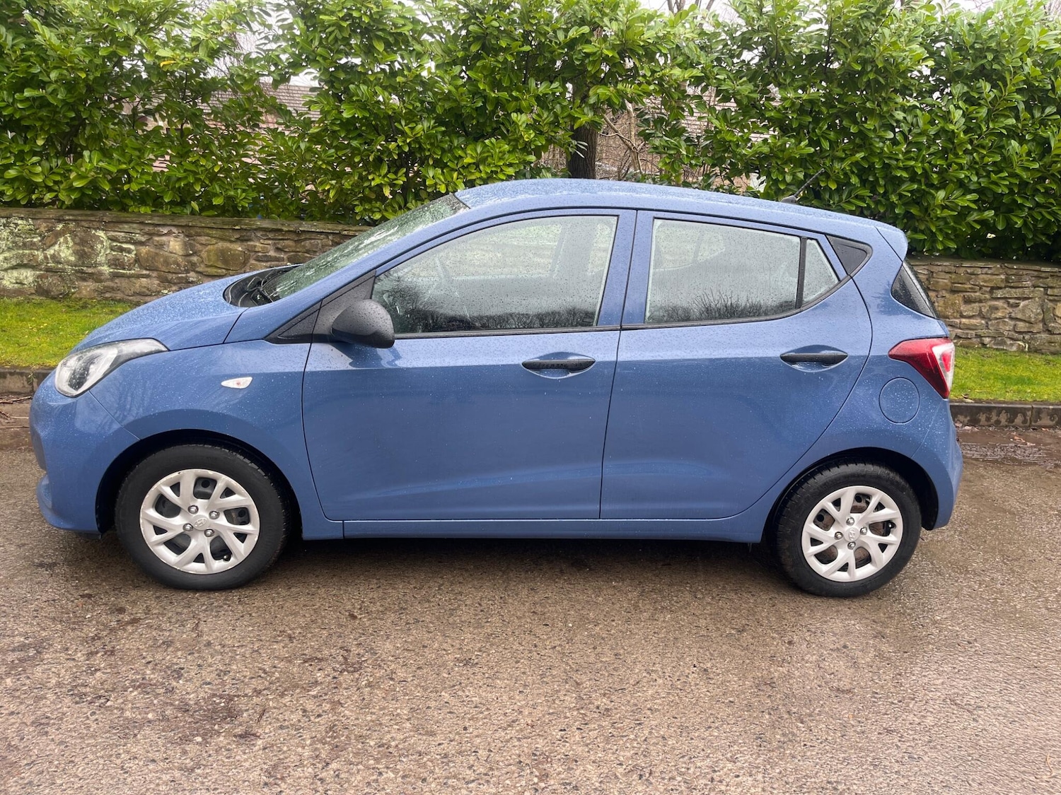 Used Hyundai i10 2017 for sale - 77597997: Photo 8