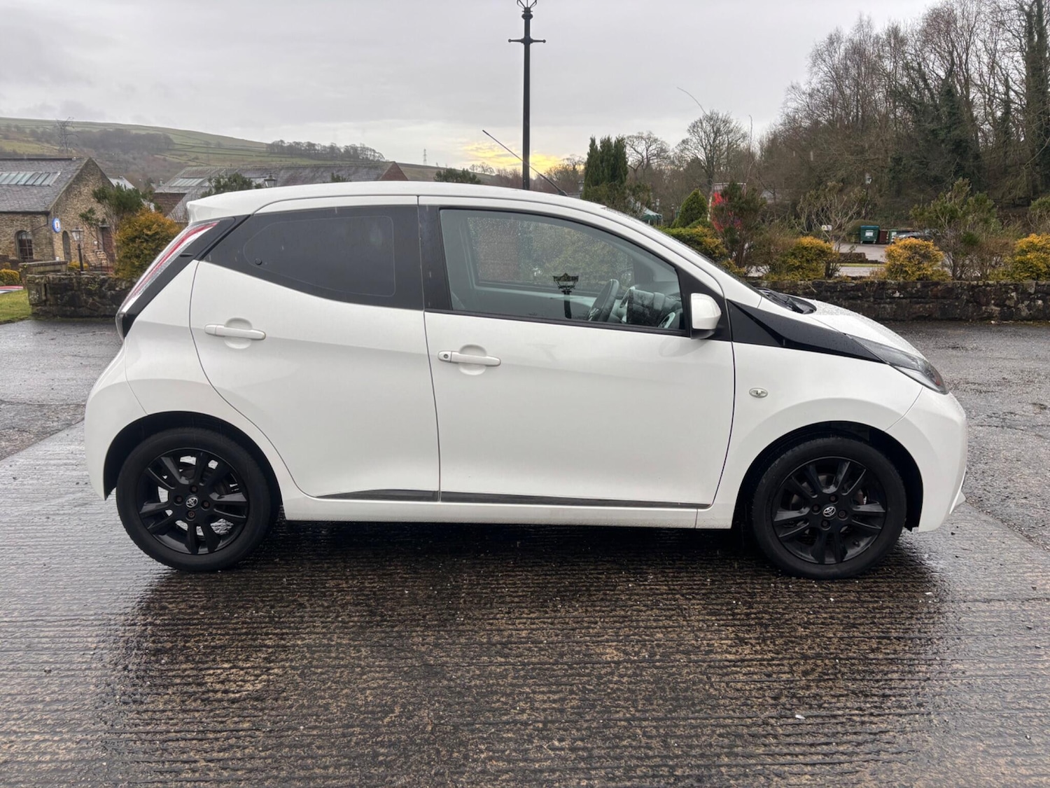 Used Toyota AYGO for sale - 77626296: Photo 5