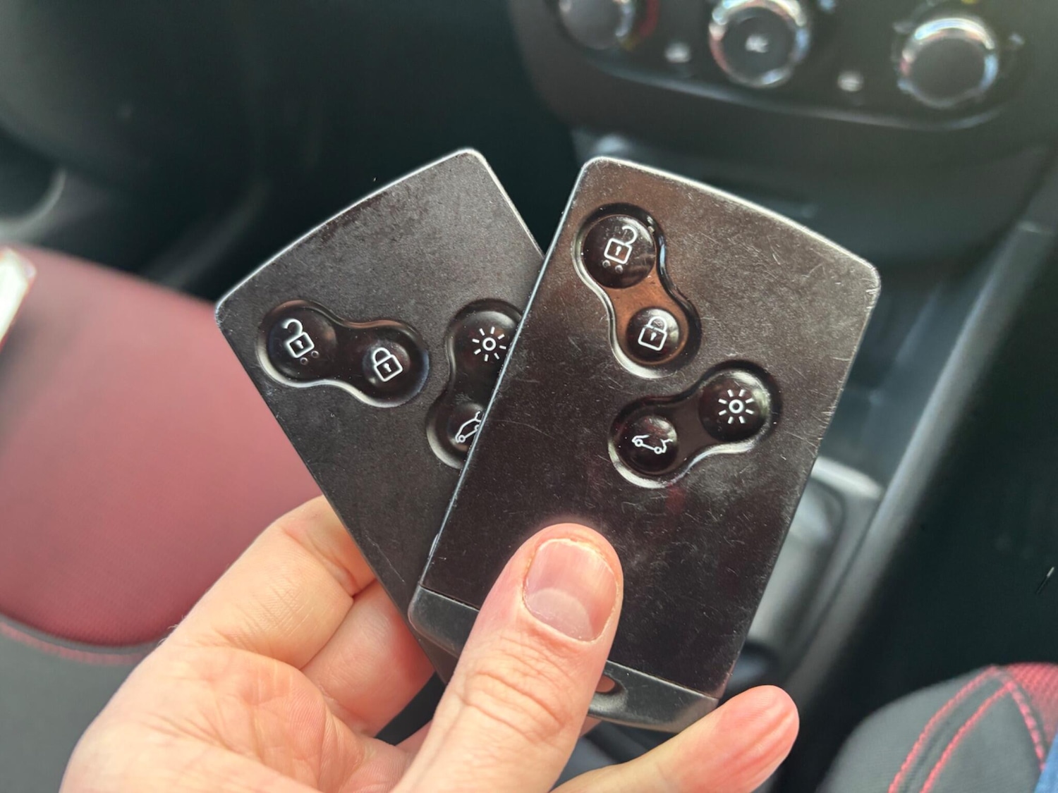 Used Renault Clio 2013 for sale - 77255231: Photo 12