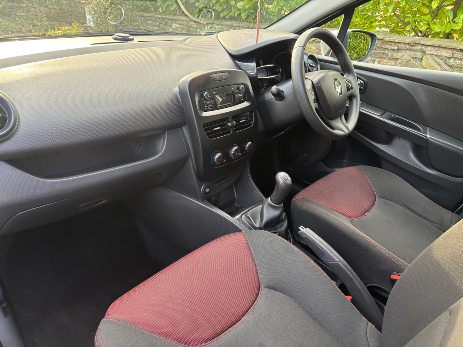 Used Renault Clio 2013 for sale - 77255231: Photo 6