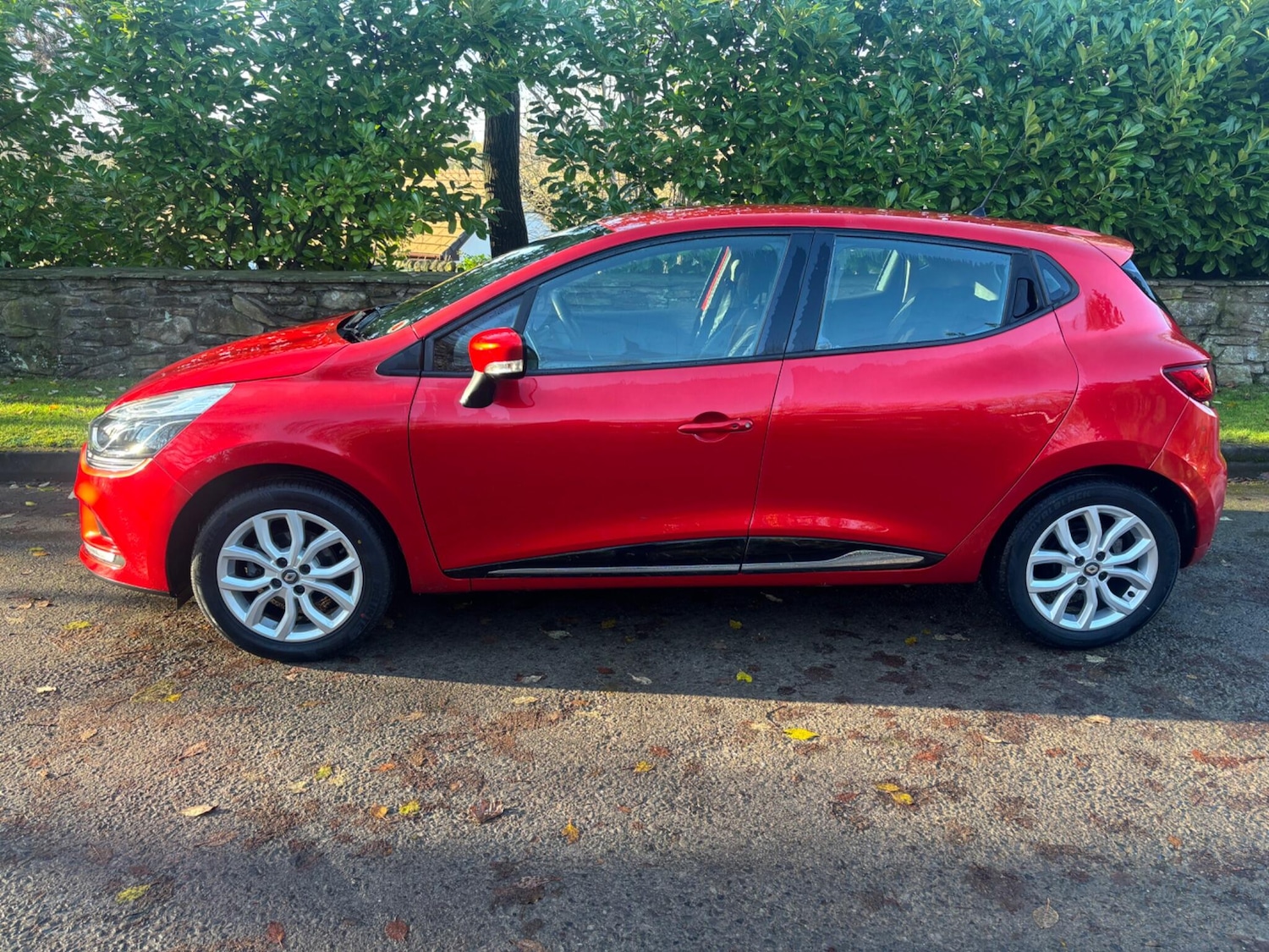 Used Renault Clio 2016 for sale - 76765693: Photo 5