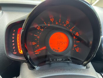 Used Toyota AYGO 2016 for sale - 76898581: Photo