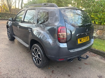 Used Dacia Duster 2017 for sale - 76926651: Photo