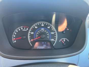 Used Hyundai i10 2016 for sale - 75041355: Photo
