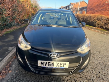 Used Hyundai i20 2014 for sale - 76498909: Photo