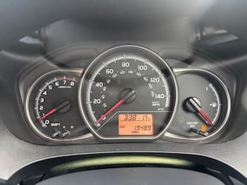 Used Toyota Yaris 2015 for sale - 79859756: Photo