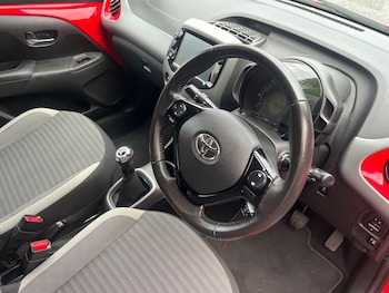 Used Toyota AYGO 2019 for sale - 77279903: Photo