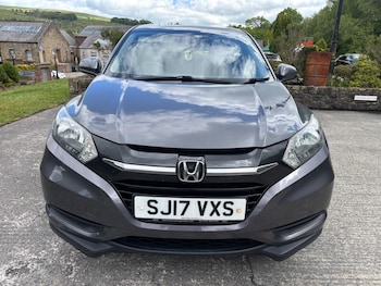 Used Honda HR-V 2017 for sale - 78600825: Photo