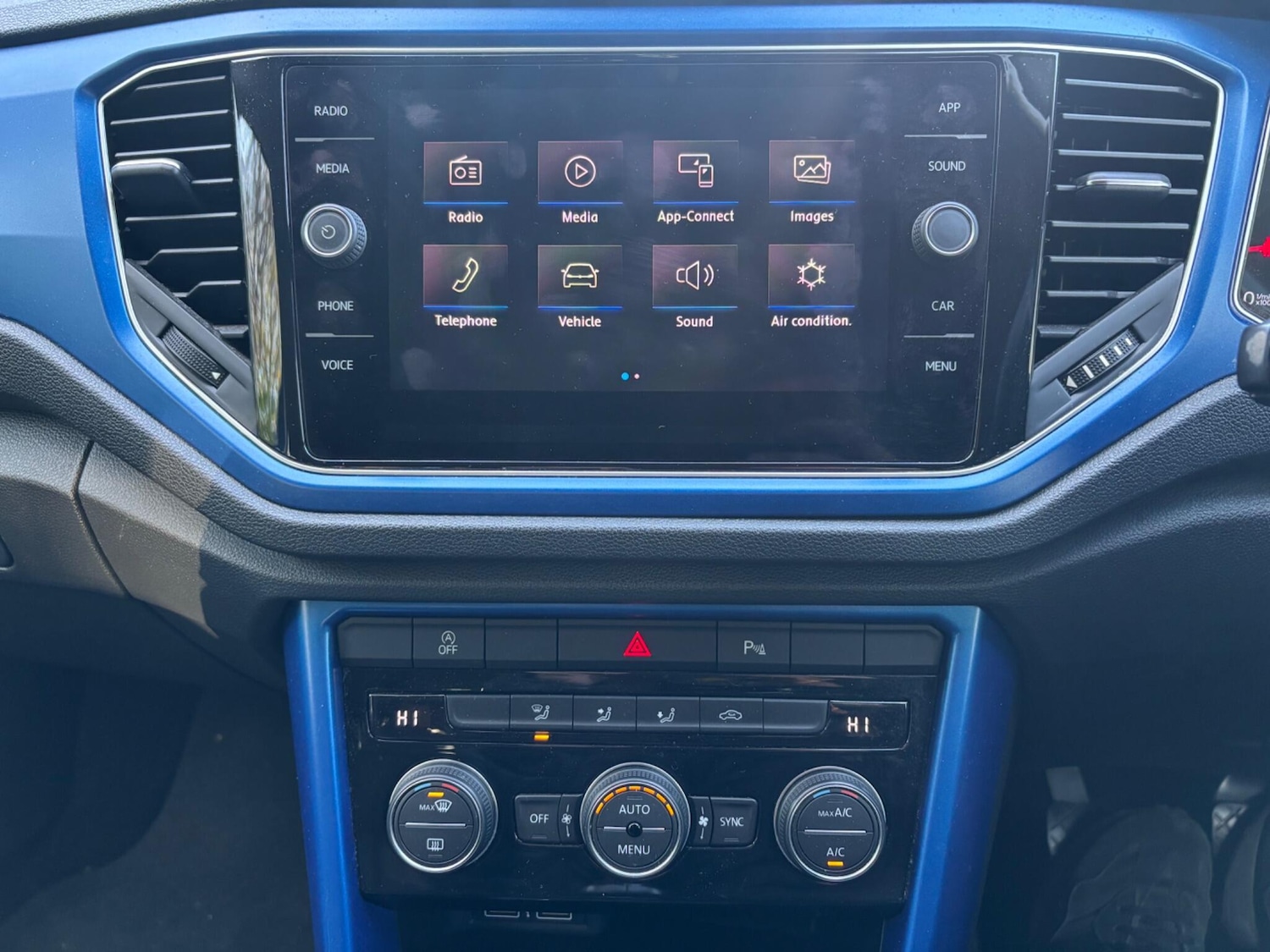 Used Volkswagen T-Roc 2018 for sale - 76607749: Photo 11