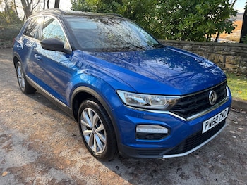 Used Volkswagen T-Roc 2018 for sale - 76607749: Photo