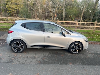Used Renault Clio 2019 for sale - 76584315: Photo