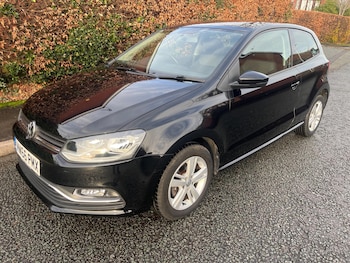 Used Volkswagen Polo 2016 for sale - 76801949: Photo