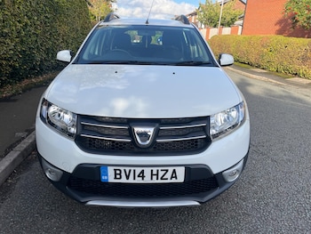 Used Dacia Sandero Stepway 2014 for sale - 75809308: Photo