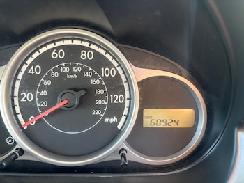 Used Mazda Mazda2 2011 for sale - 77754134: Photo