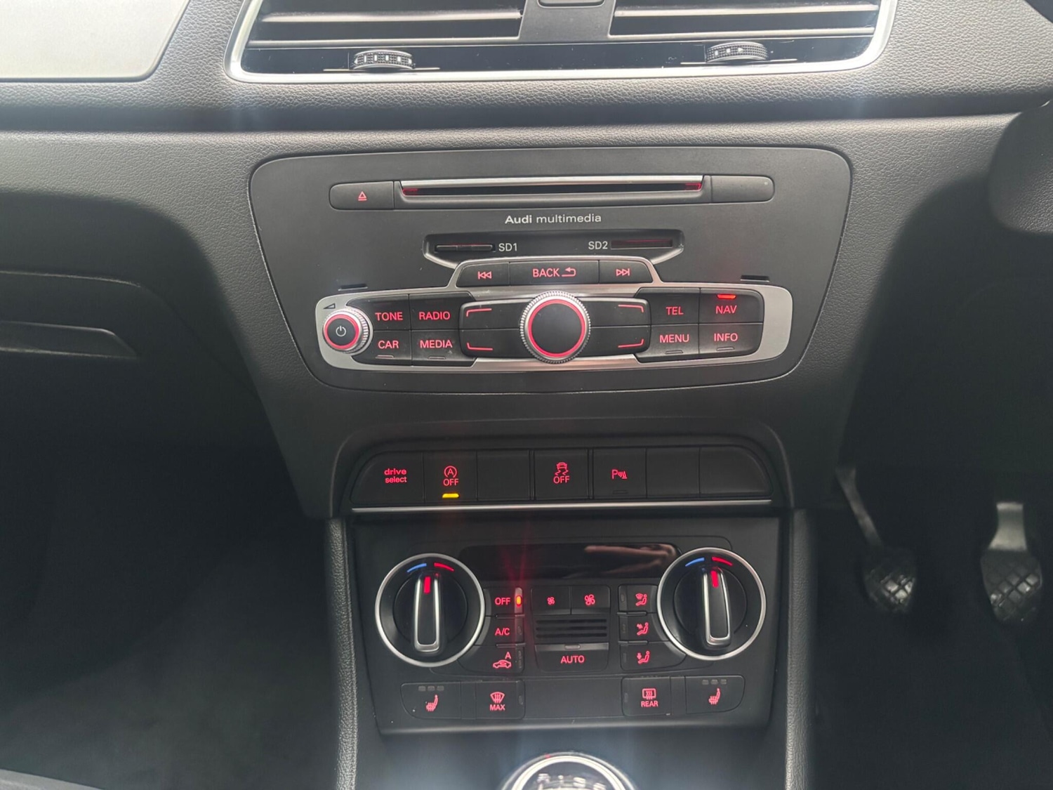 Used Audi Q3 2015 for sale - 76689992: Photo 12